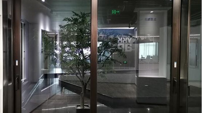 最后，定制小户型折叠门窗时，还需注意以下几点：